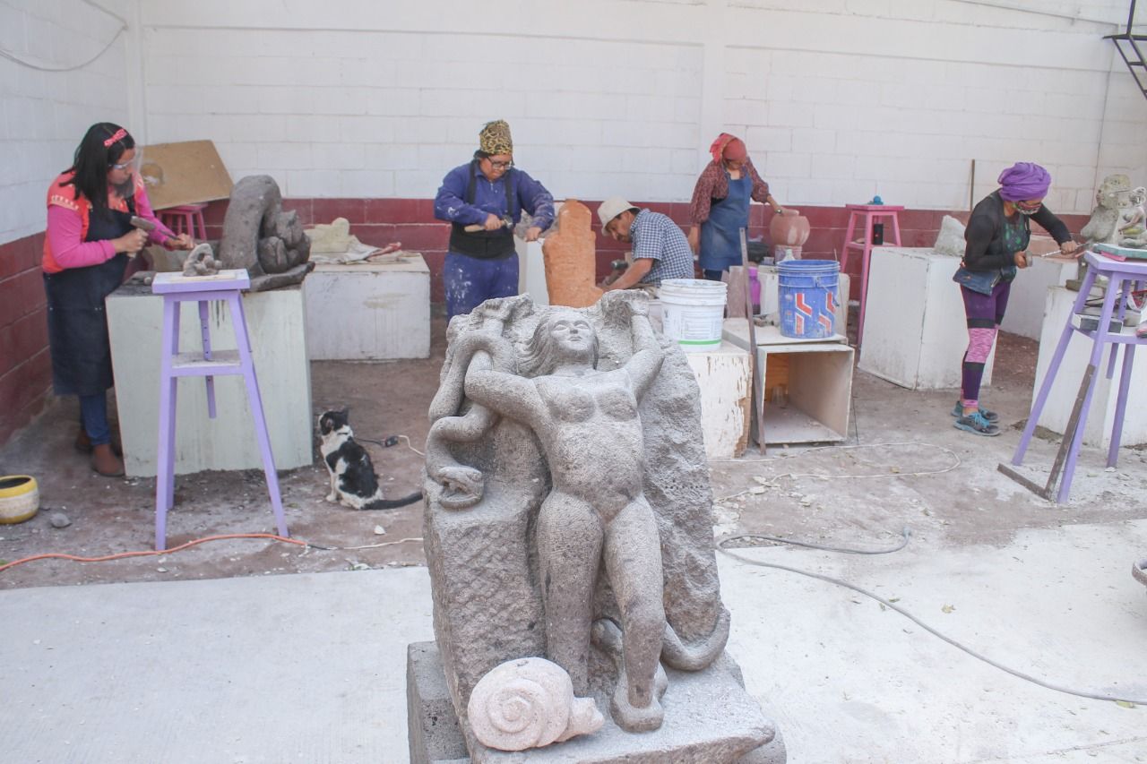 #Chimalhuacán, arte, tradición y cultura: mujeres herederas de la talla en piedra

