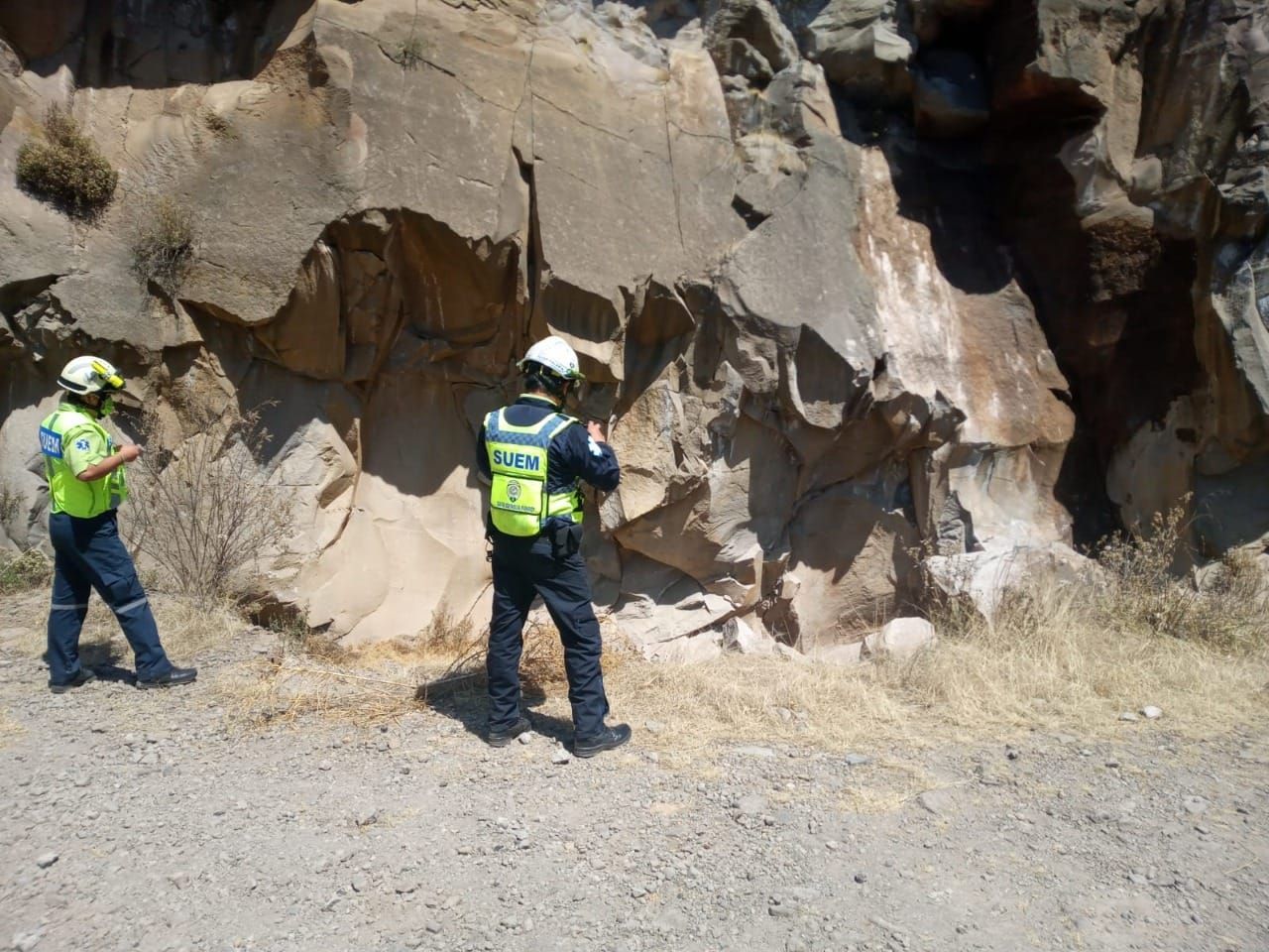 Deja cuatro lesionados derrumbe
en mina de piedra en Toluca.