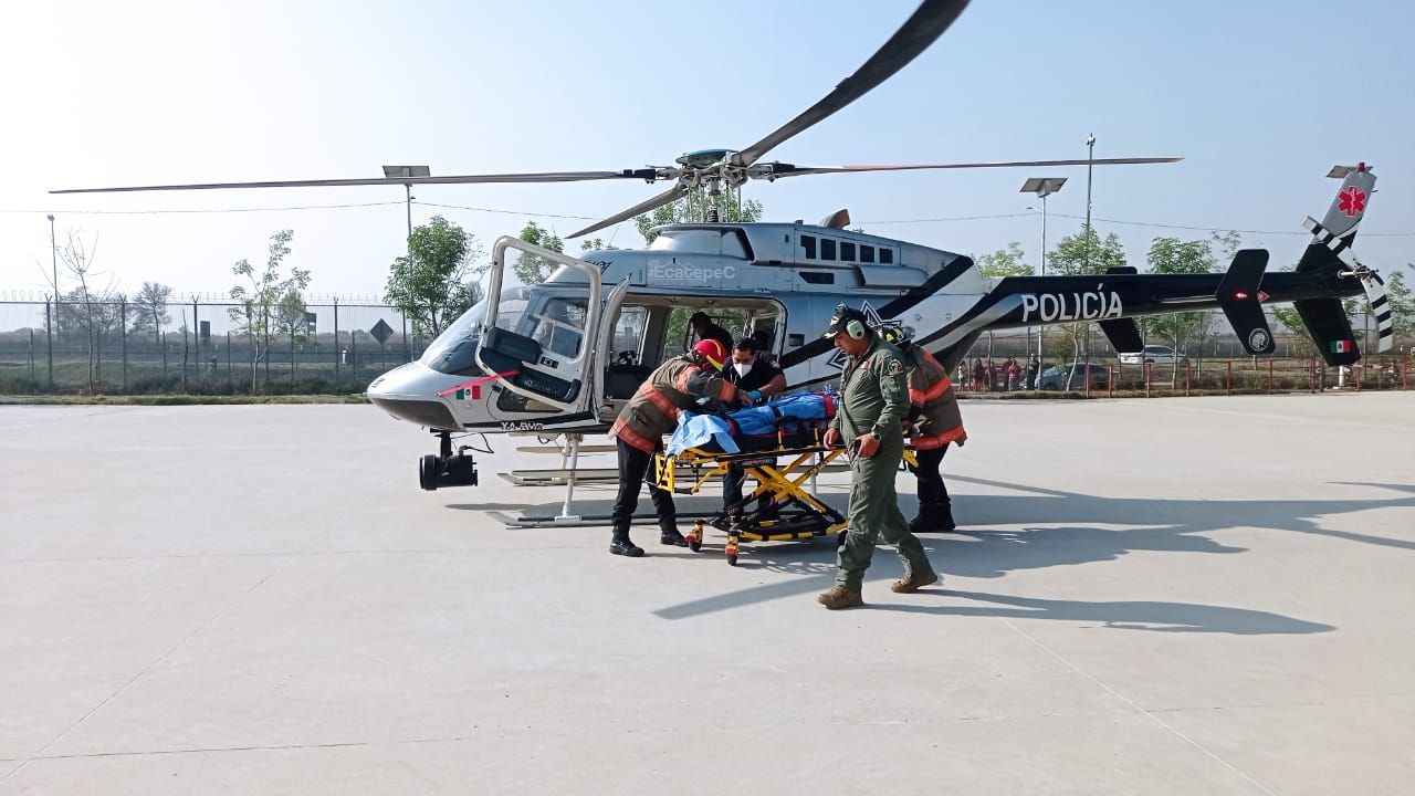 Helicóptero Jaguar 1 de Ecatepec traslada de emergencia a policía herido