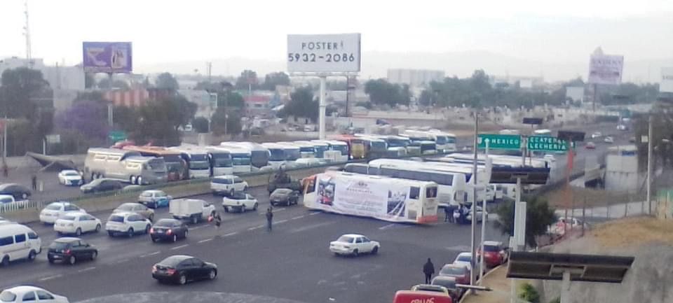 Transportistas se manifiestan en la Tapo y Ecatepec