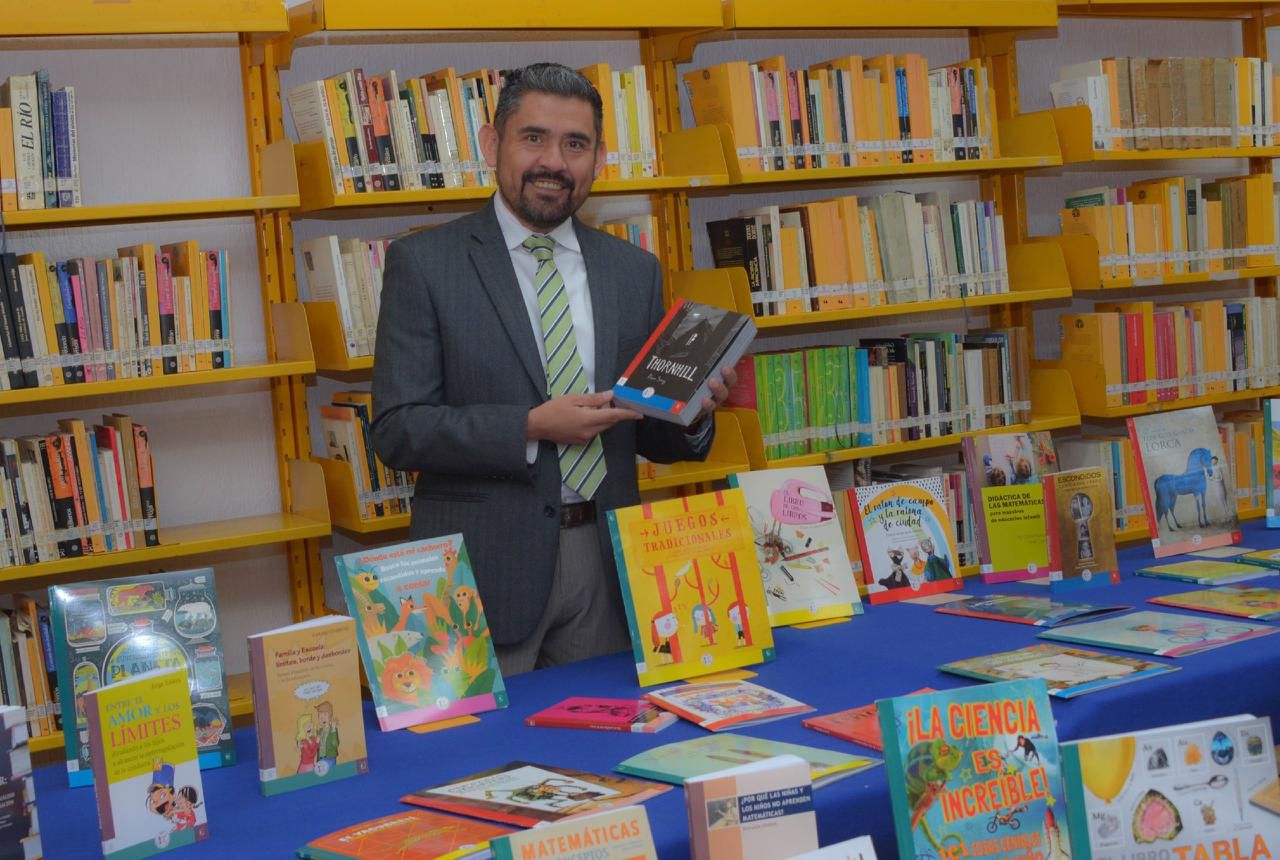 Aumentan acervo bibliográfico en bibliotecas de Atizapan de Zaragoza 