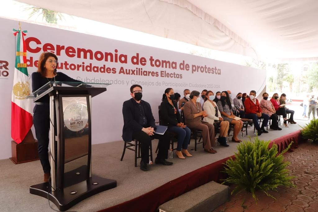 Mariela Gutiérrez tomó protesta a las Autoridades Auxiliares de Tecamac