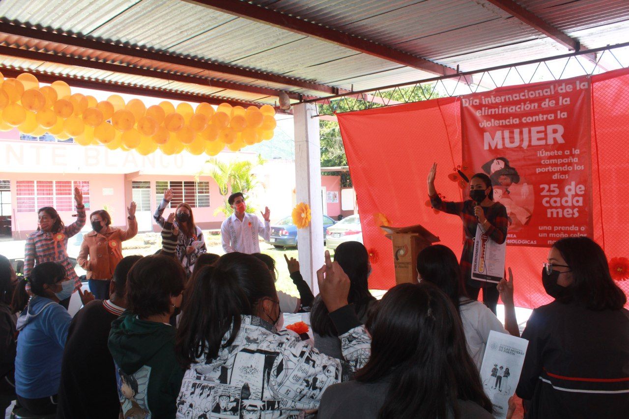 Imparte IMM plática contra la violencia en TEBAEV Monte Blanco 