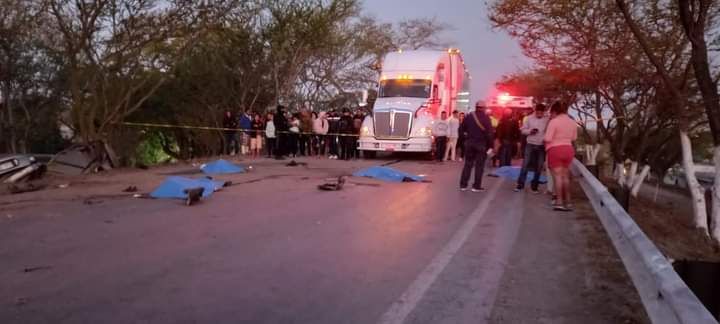 Cuatro muertos deja terrible accidente automovilístico
