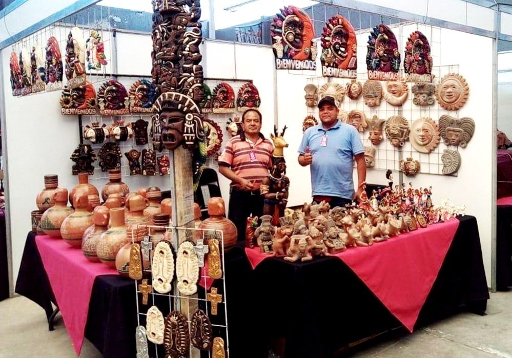 Participan artesanos mexiquenses en la Feria 	Internacional del Caballo en Texcoco