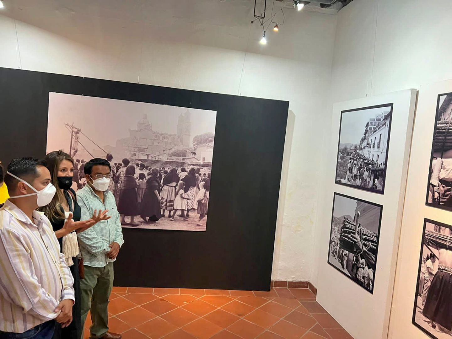 Inauguración de La Exposición ’Ánimas Anónimas’ del fotógrafo Juan Crisóstomo Estrada.