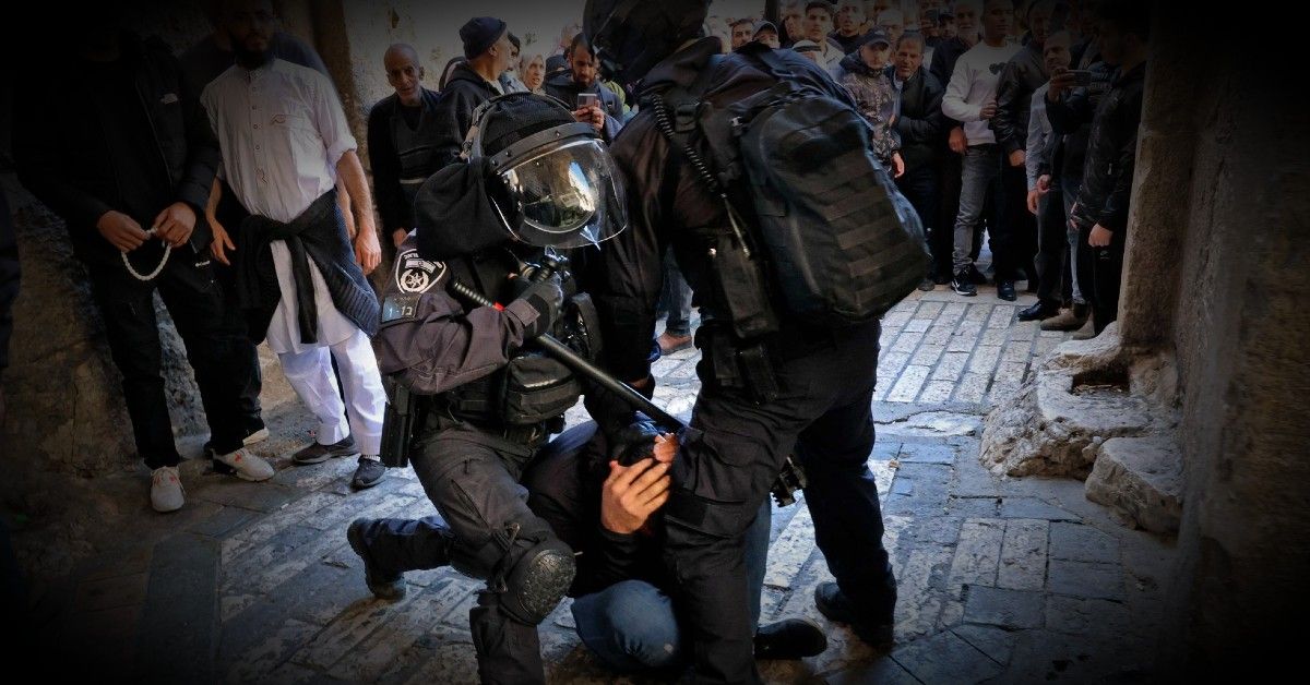Hiere policía de Israel a 150 palestinos en ’viernes santo’ (VIDEO)
