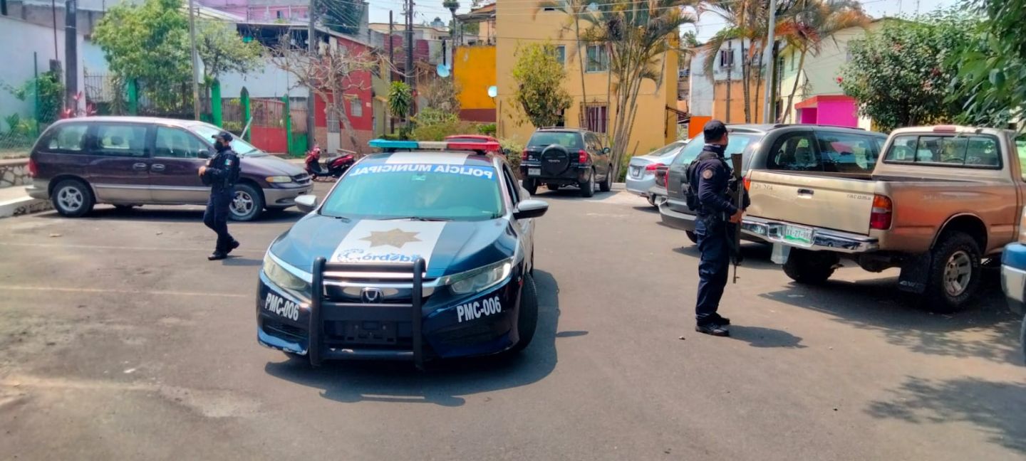 Mantiene Policía Municipal recorridos en la ciudad para evitar robo a casa-habitación, bancos y comercios 