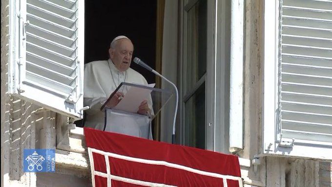 El Papa invita fieles a ’no tener miedo’ y a anunciar el Evangelio en el Regina Coeli
