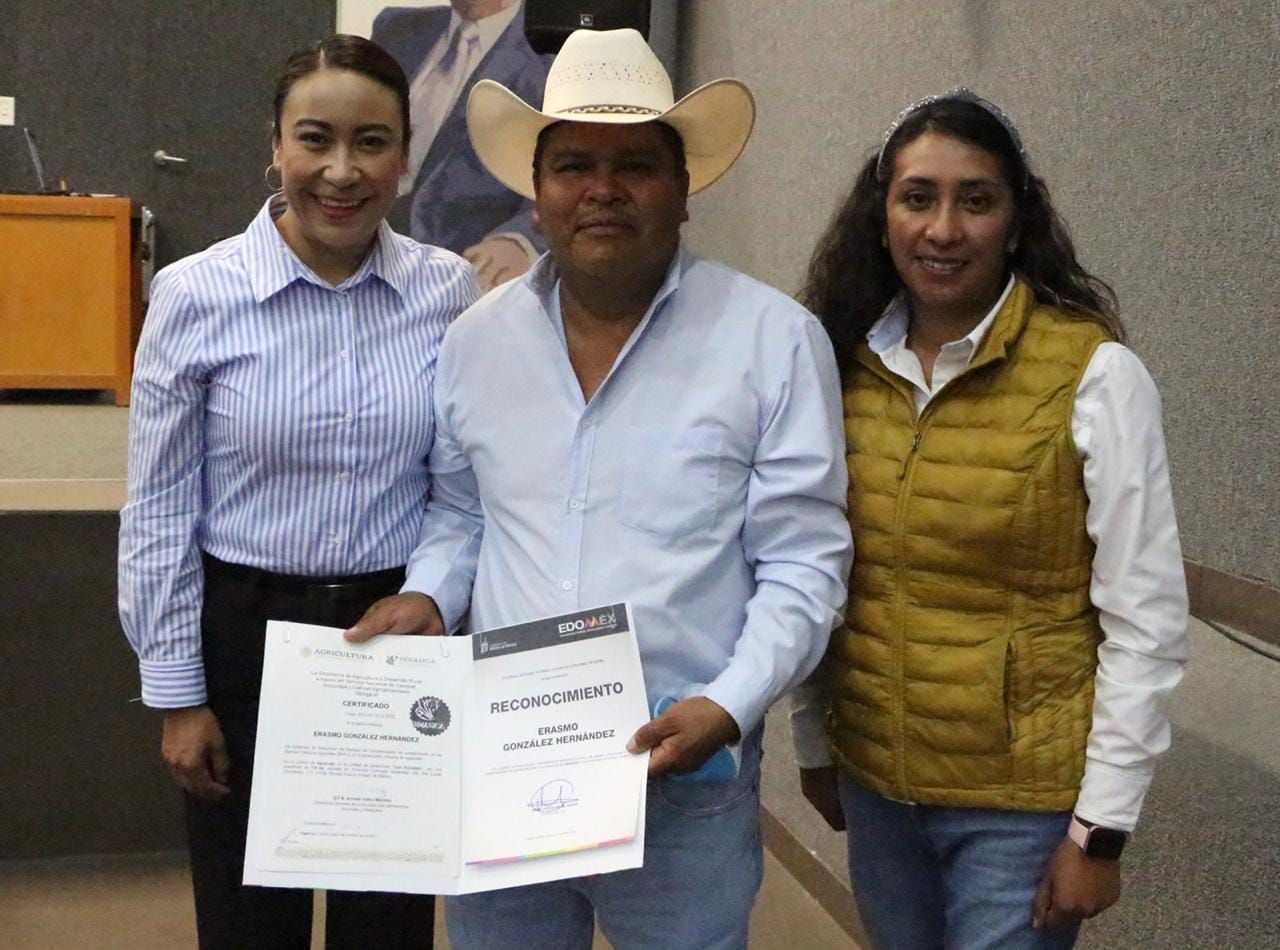 Entregan reconocimientos a Productores Mexiquenses certificados
en buenas prácticas de producción y calidad agroalimentaria
