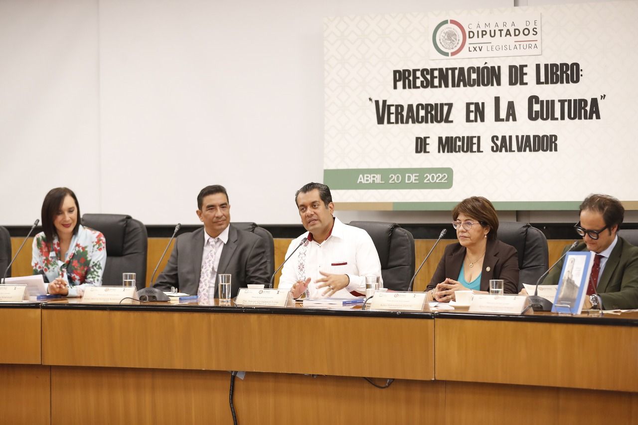 Presentan en la Cámara de Diputados el libro ’Veracruz en la Cultura’