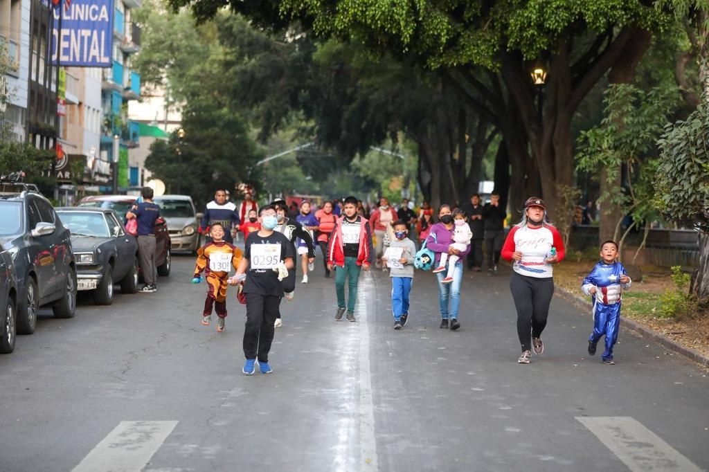 #La alcaldesa en Cuauhtémoc Sandra Cuevas dio el banderazo de la carrera Kids