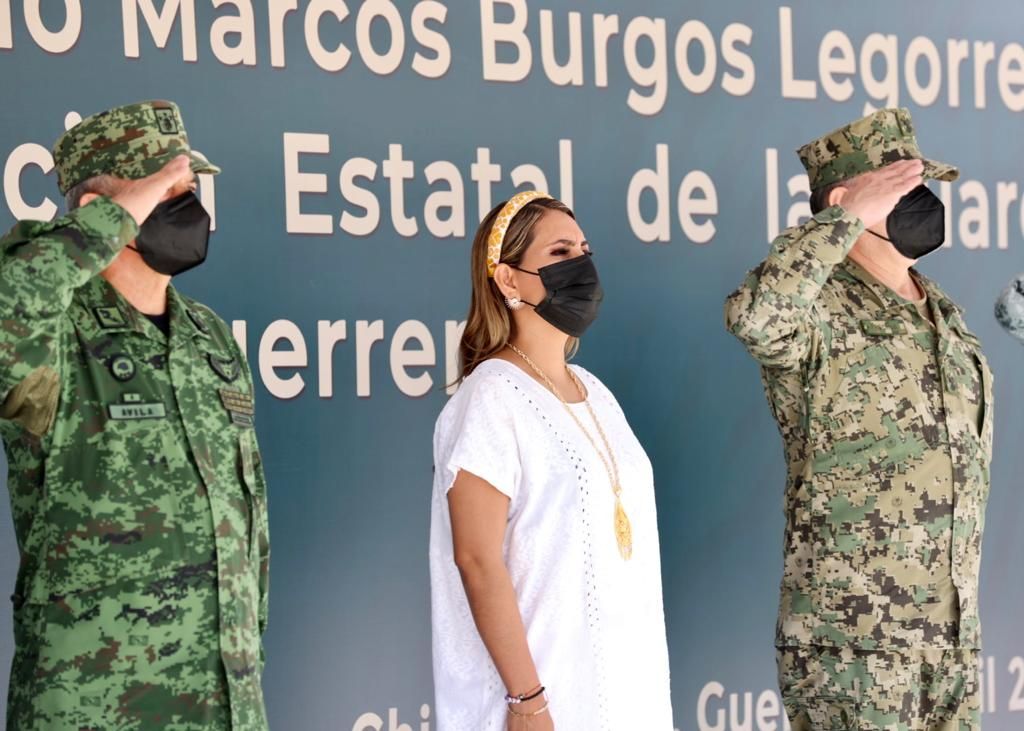 Asiste Evelyn Salgado a Toma de Posesión y Protesta de Bandera del nuevo Coordinador General de la Guardia Nacional en Guerrero
