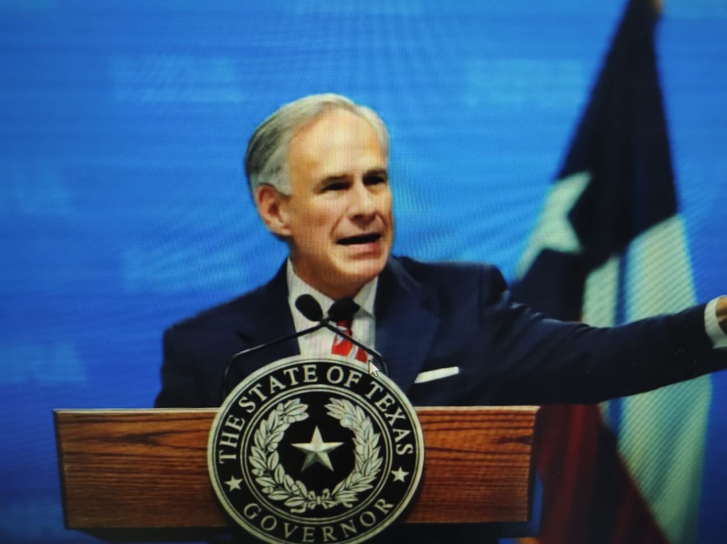 #Gobernador de Texas amenaza con declarar ’invasión’ ante aumento de migrantes