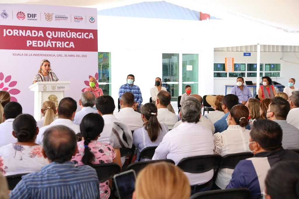 En el marco del Día del Niño y la Niña,  Evelyn Salgado puso en marcha la jornada quirúrgica pediátrica gratuita en Iguala