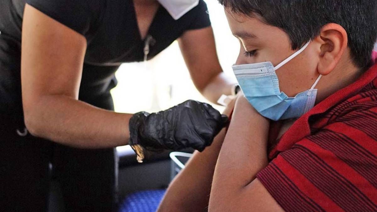 Inicia vacunación contra Covid-19 para menores de 12 a 13 años en el Edoméx 