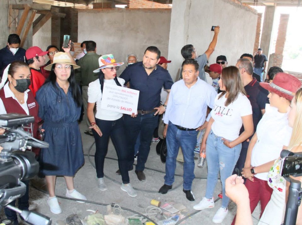 ’¡Queremos hospital¡’ exigen al Gobierno Estatal vecinos de Chicoloapan ante diputados