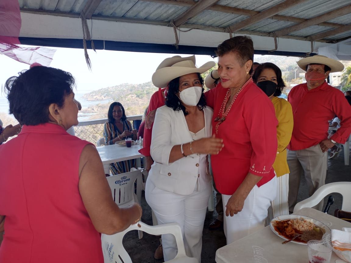Celebra Abelina López el 10 de mayo con madres calentanas radicadas en Acapulco