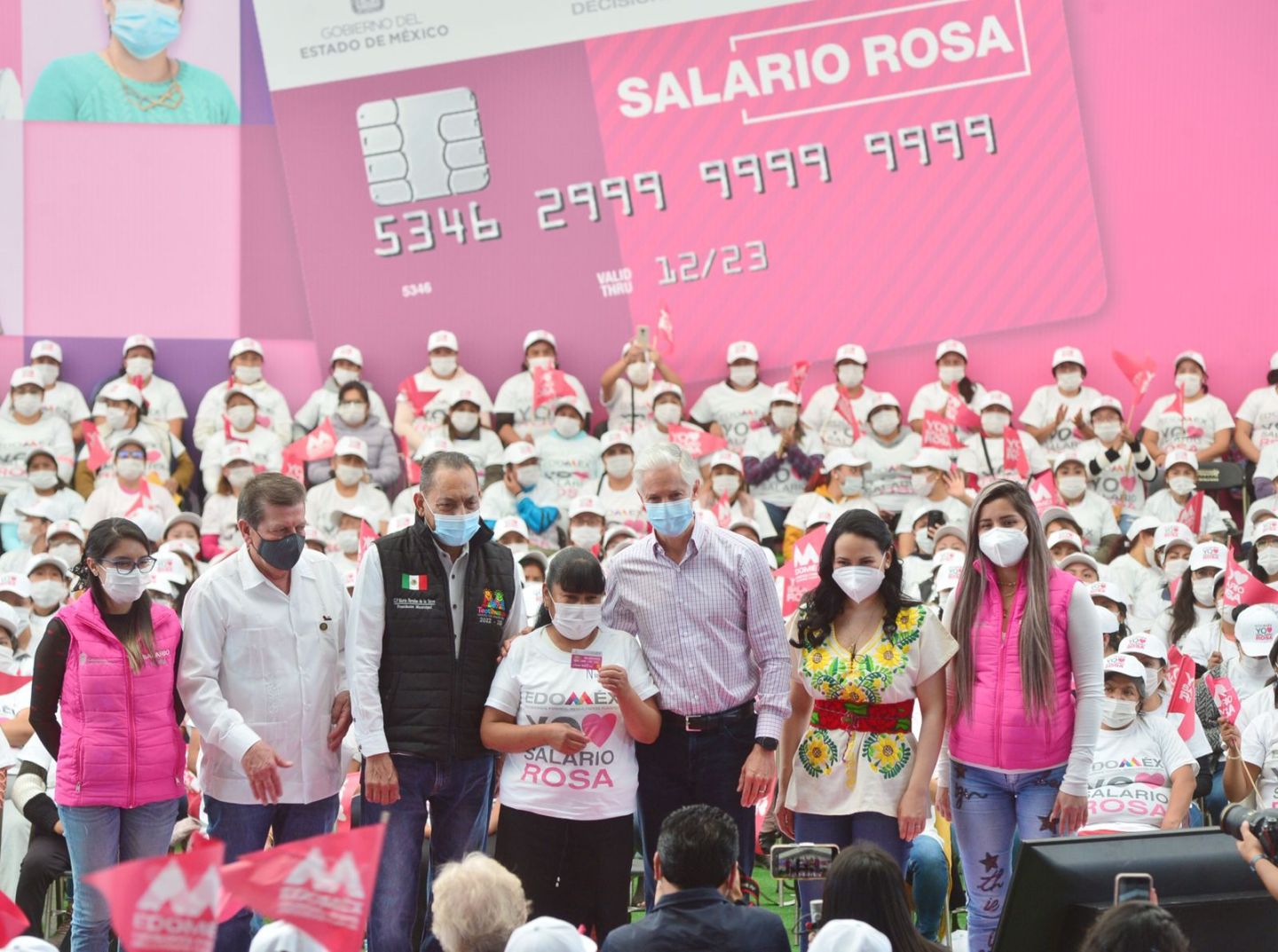 Celebra Alfredo Del Mazo a las Madres en su día con Entrega del Salario Rosa a más de 6 mil Jefas de Familia de 14 municipios