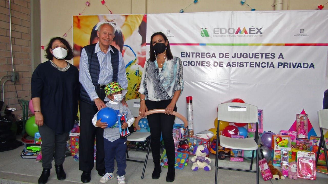 Entrega Japem juguetes a infantes
en condiciones vulnerables

