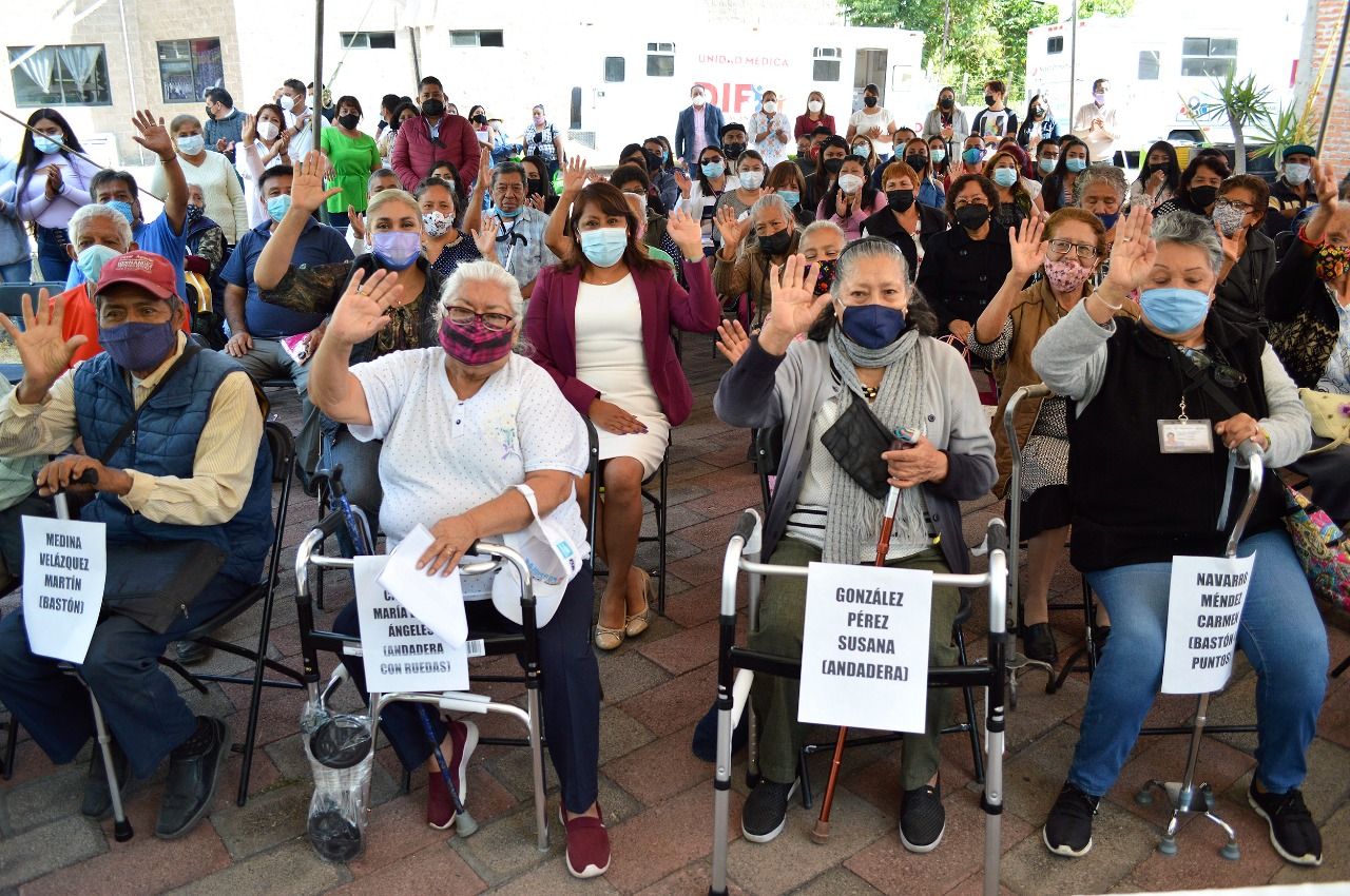 #El DIF de Chimalhuacán entregó aparatos funcionales a adulto mayores