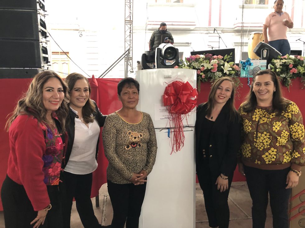 Estríper, Rifa de Refrigeradores, Bettina,Sonora Dinamita en ’Festival Día de las Madres’ en Chiautla 