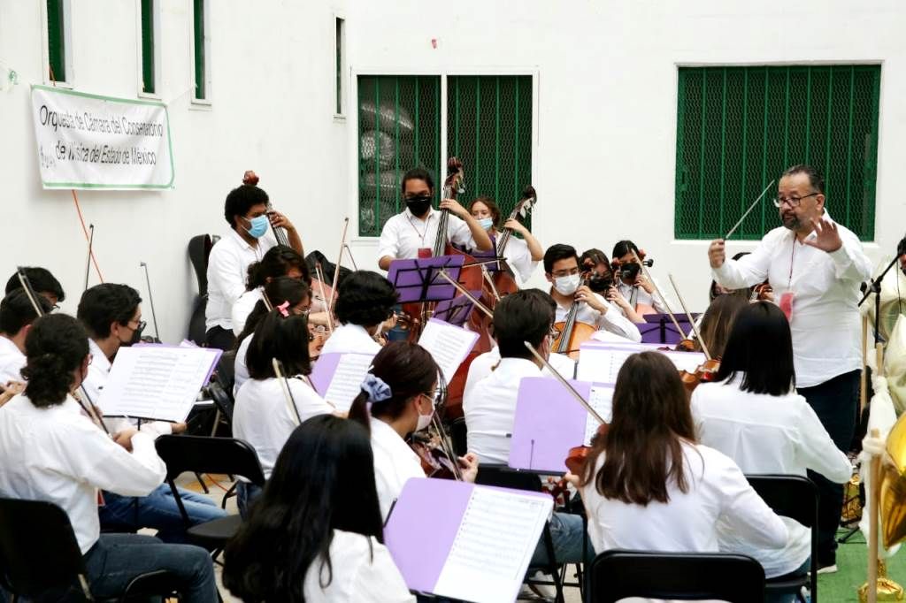 La Secretaría de Cultura y Turismo lleva música sinfónica a madres privadas de su libertad