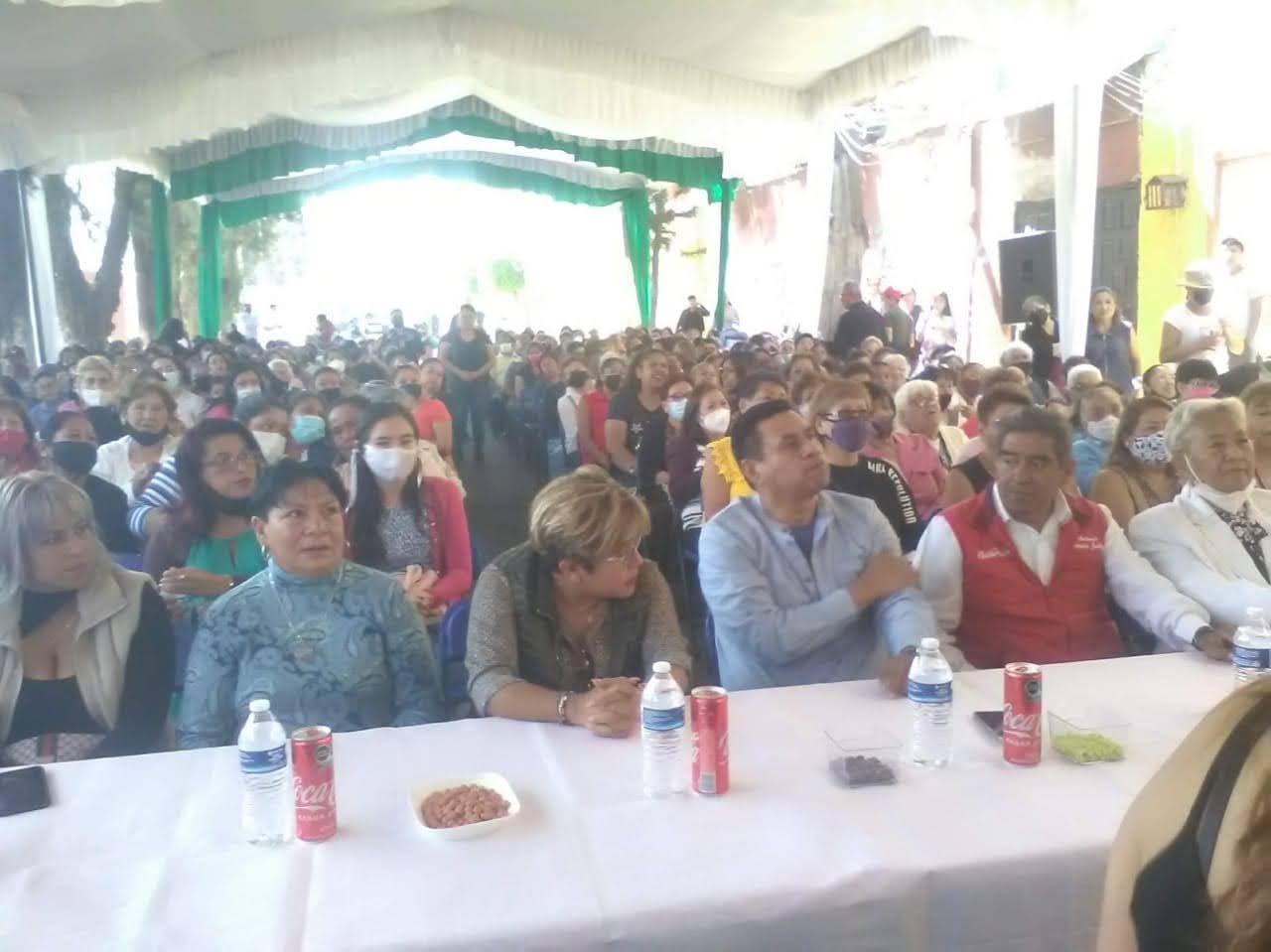 Magno #festejo en La Paz para las #reinas del hogar por el #Día de las Madres; por #parte del diputado #Fernando González Mejía 