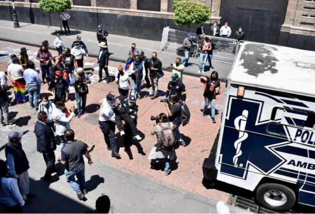 Periodistas del Edoméx reprueban agresiones de policías estatales y exigen justicia al gobernador 