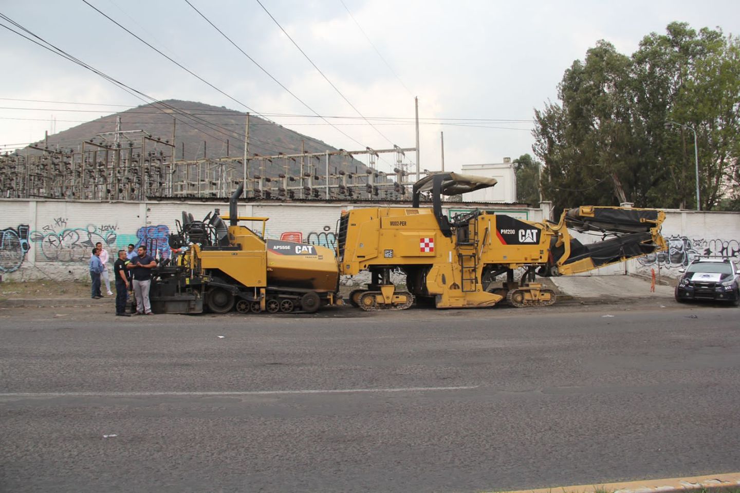 Inician obra de reencarpetamiento en la carretera México - Texcoco, a la altura de Los Reyes la Paz 