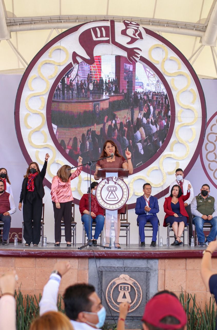 Alcaldesa de Chimalhuacan rinde informe