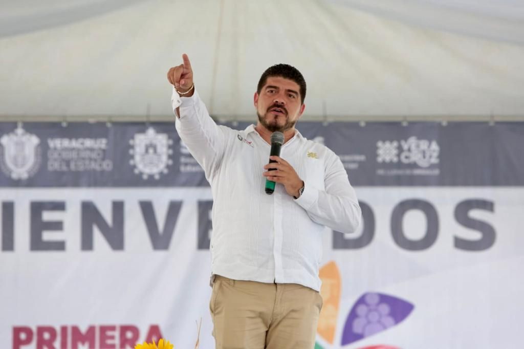 Zenyazen Escobar invita a alcaldes a trabajar juntos para beneficio de estudiantes