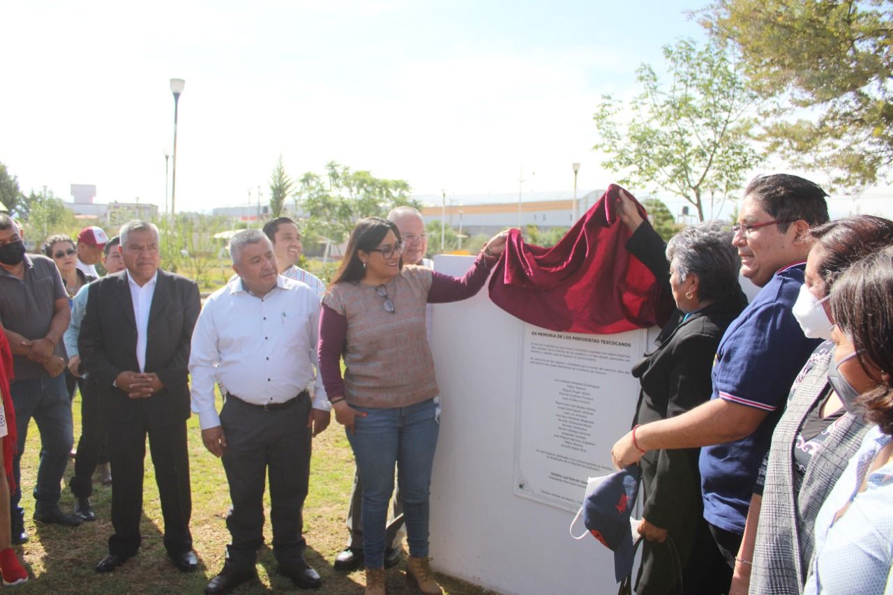 #En Texcoco develaron el Memorial de los periodistas fallecidos

