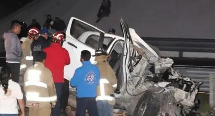 Mueren 4 trabajadores de hospital de  Axapusco, en accidente vehícular en Otumba 
