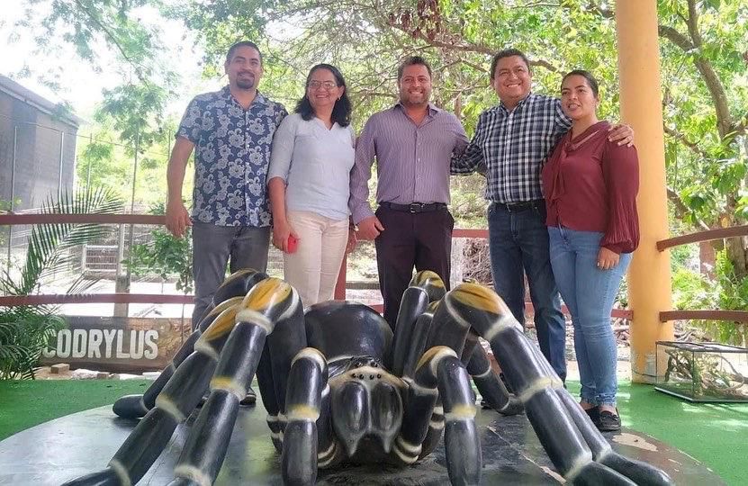 Santos Ramírez Cuevas y Ossiel Pacheco Salas recorrieron la Unidad de Manejo Ambiental ‘Aracneé’