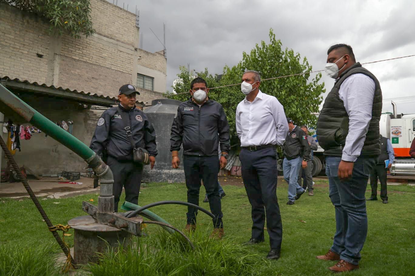 #Ecatepec da nuevo golpe al ’huachicoleo’ del agua; aseguran a 6 personas y 3 pipas relacionados con toma clandestina 