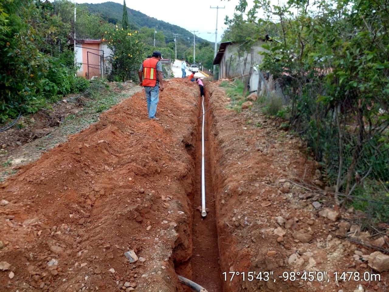 Construye CAPASEG sistema de agua en Tlacoapa
