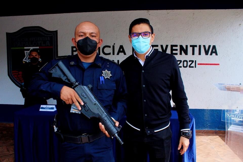 Gobierno de Papalotla entregó armamento y una patrulla más a seguridad pública 