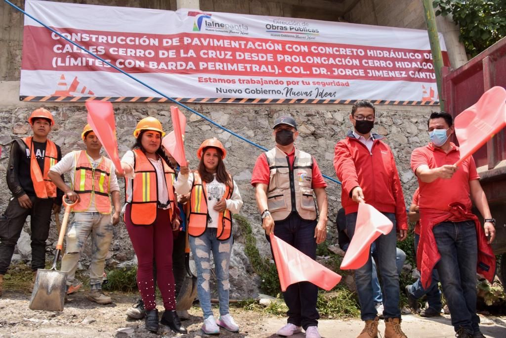 Gobierno de Tlalnepantla entrega 7 obras de repavimentación e inicia 3 obras más 