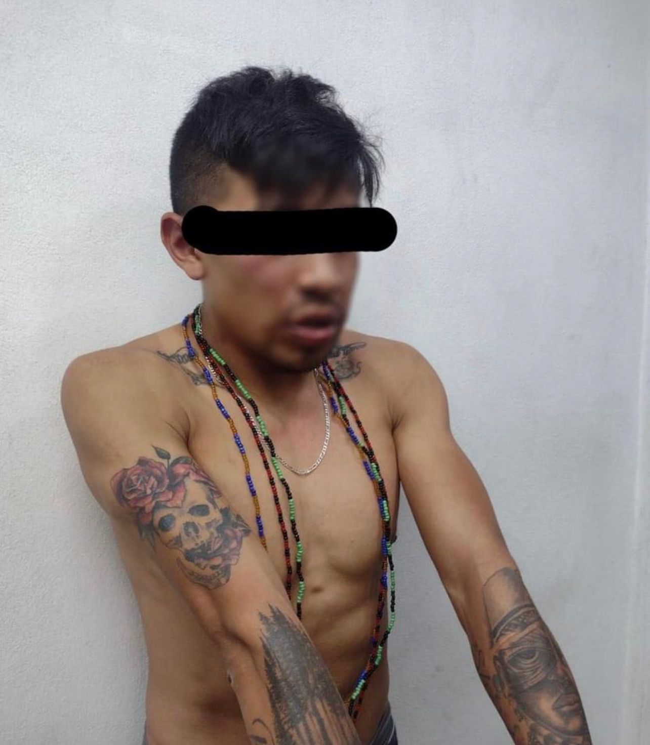 Robaba a gente en las  calles y fue detenido el Brandon por la policía municipal de Los Reyes La Paz 