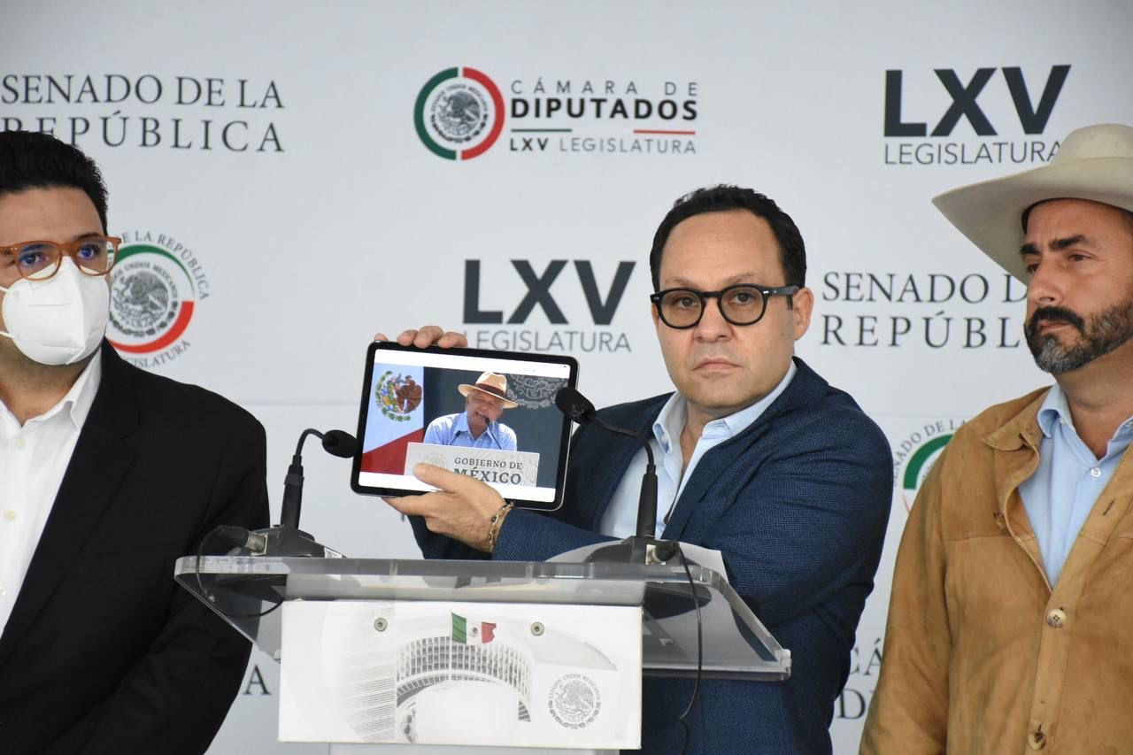 Acusan productores mexicanos al Presidente López Obrador de traicionar al sector lechero 