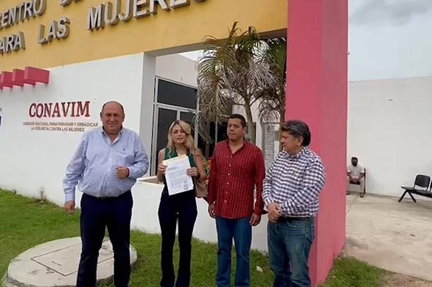 Presenta Jaqueline Hinojosa denuncia penal y queja contra Alfredo Jalife y Layda Sansores por discriminación y violencia política
