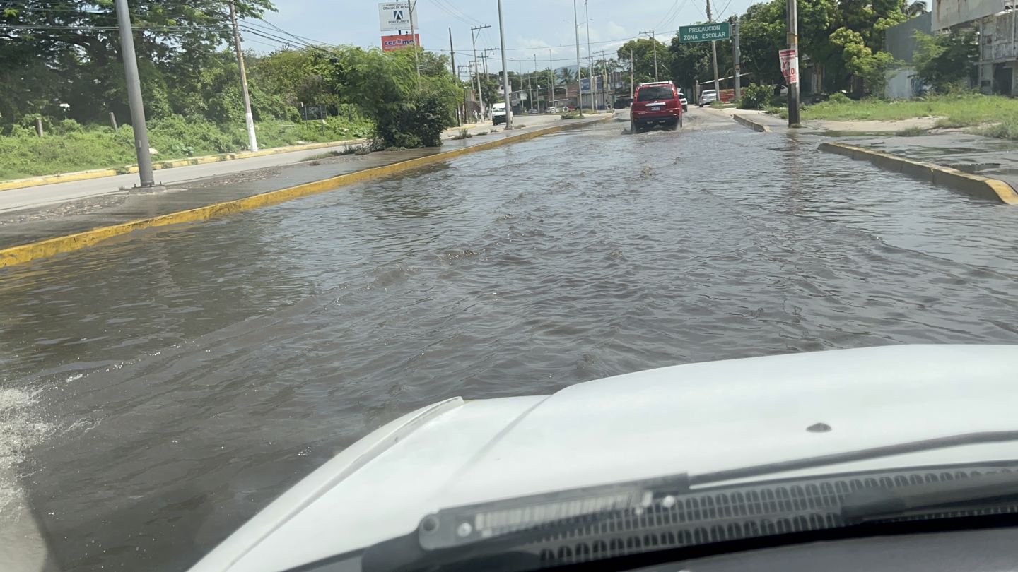 Zona de Baja Presión y Onda Tropical No. 15, provocarán lluvias intensas en Acapulco y Guerrero 