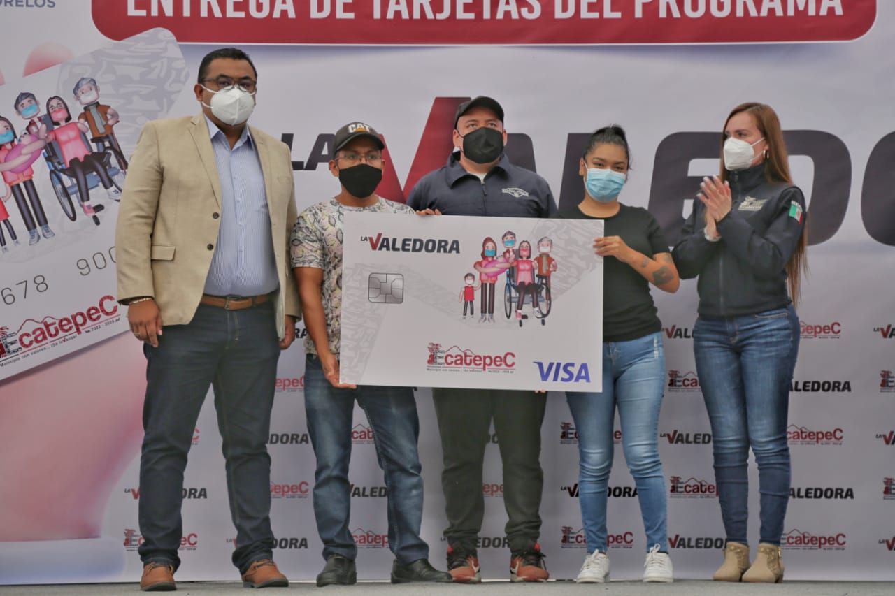 #Gobierno de Ecatepec entrega tarjeta ’La Valedora’ a 10 mil madres y padres solteros