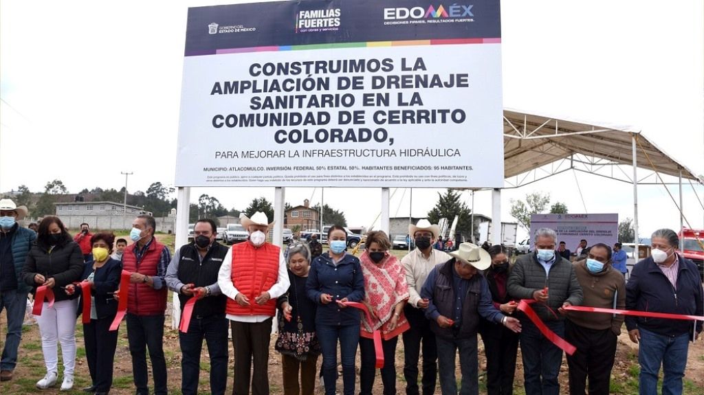 La CAEM entrega infraestructura de drenaje y agua potable en Atlacomulco y Malinalco