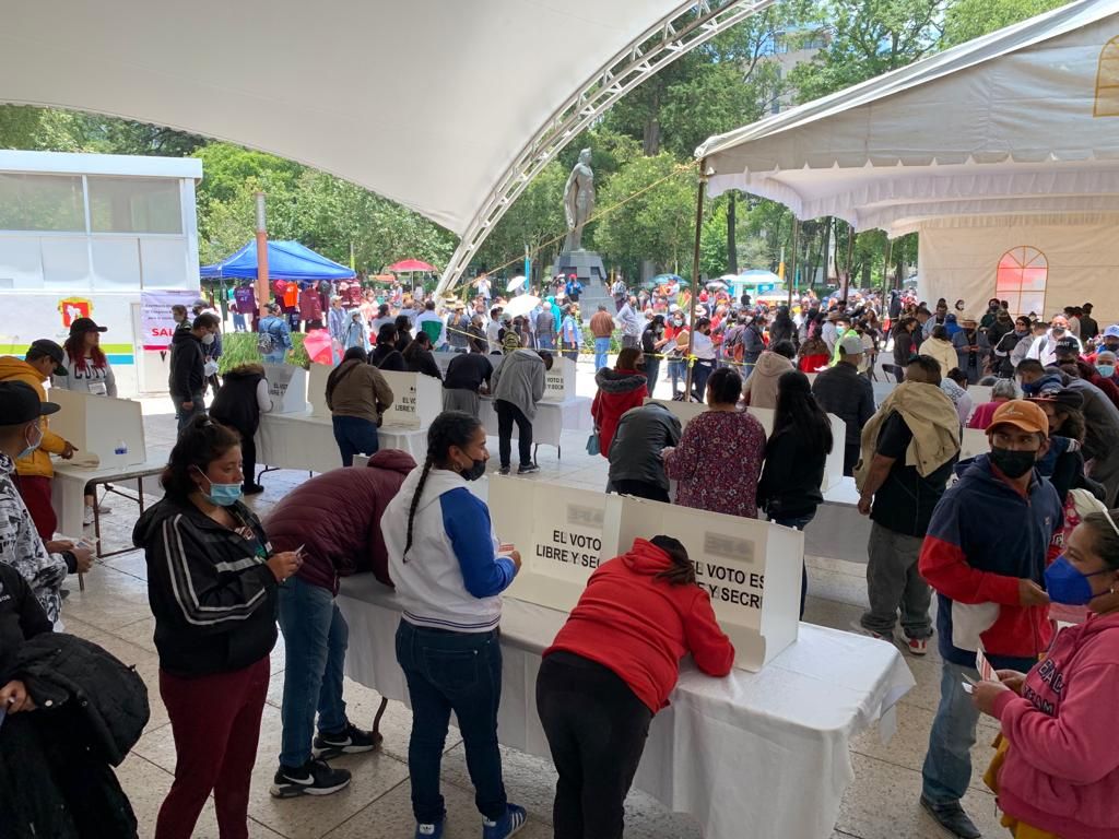 En Coacalco lanzan  petardos durante asambleas para elegir consejeros 