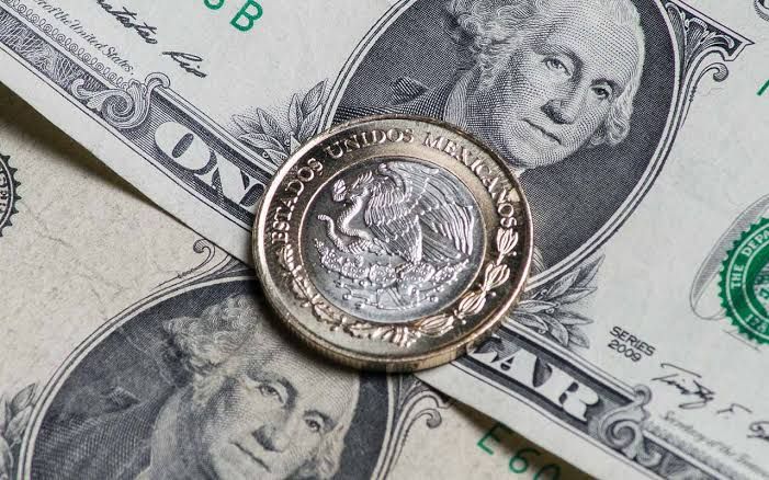 Peso mexicano amanece entre las divisas más apreciadas