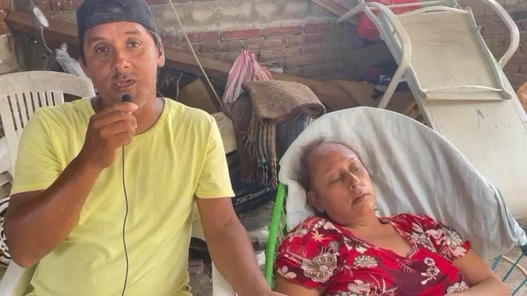 Pide apoyo mujer del municipio de Tecpan que padece cáncer 
