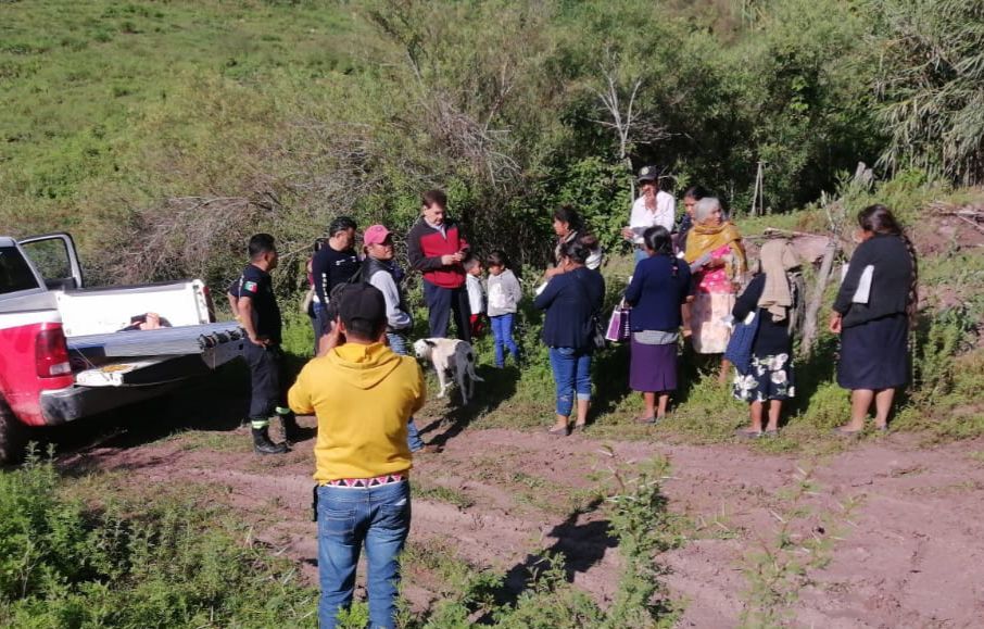 Gobierno del estado atiende y entrega apoyos a familias de Zapotitlán Tablas, afectadas por las lluvias 
