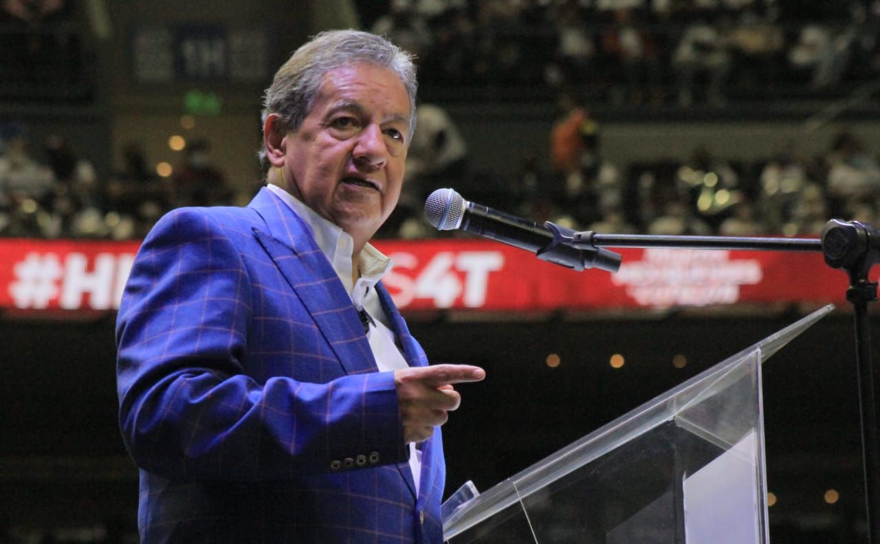 Felicito a la Maestra y acepto decisión: Higinio Martínez Miranda